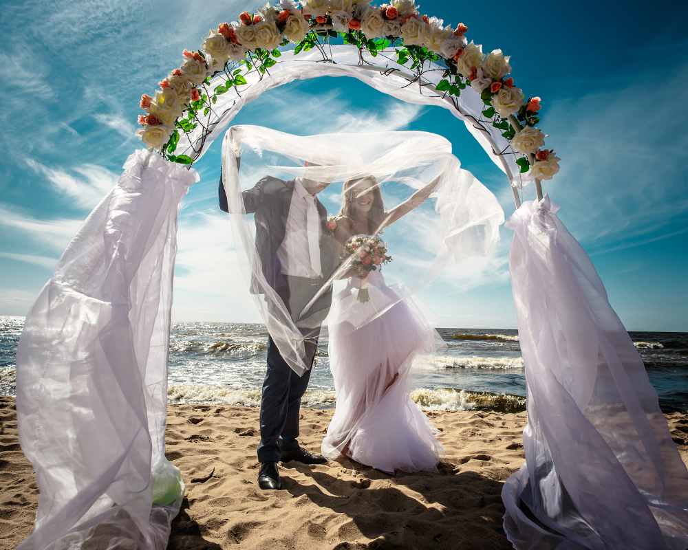 Eine unvergessliche Hochzeit am Strand: Tipps und Ideen für Ihren großen Tag
